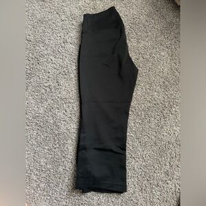 New Balance. Size Small Capri Leggings Black